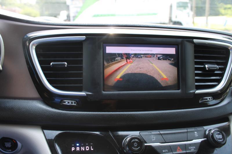 Chrysler Voyager LX FWD 2022