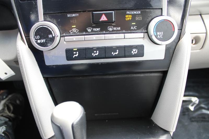 Toyota Camry 4dr Sdn I4 Auto SE Sport Limited Edition (Natl) 2012