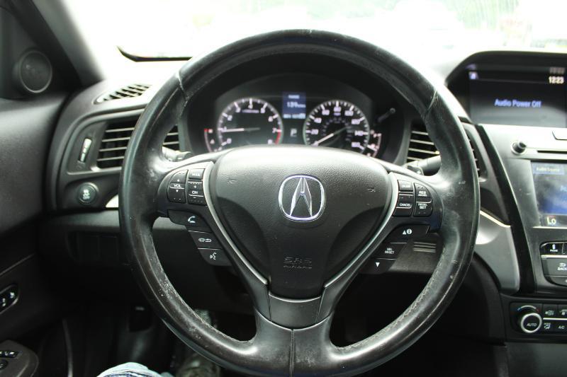 Acura ILX Sedan w/Technology Plus Pkg 2017