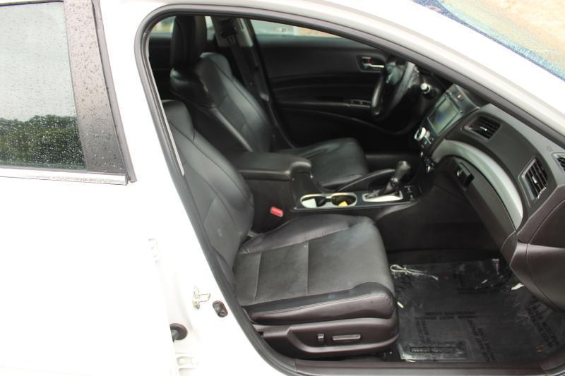 Acura ILX Sedan w/Technology Plus Pkg 2017