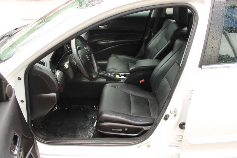 Acura ILX Sedan w/Technology Plus Pkg 2017