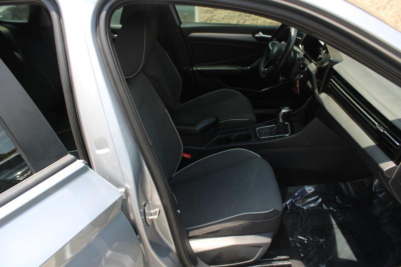 Volkswagen Jetta Sport Auto 2025