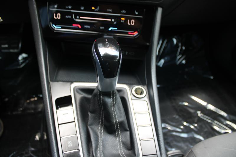 Volkswagen Jetta Sport Auto 2025