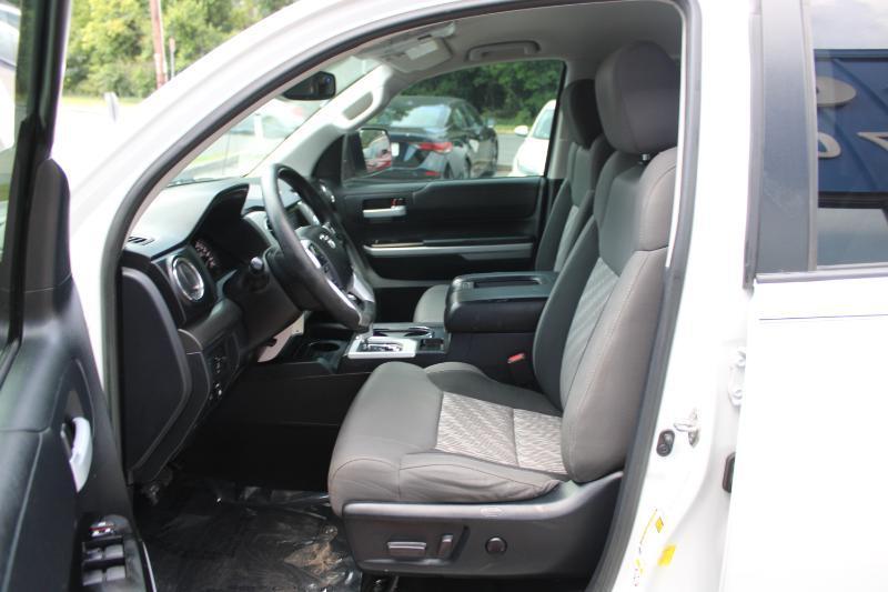 Toyota Tundra 4WD SR5 CrewMax 5.5' Bed 5.7L FFV (Natl) 2018