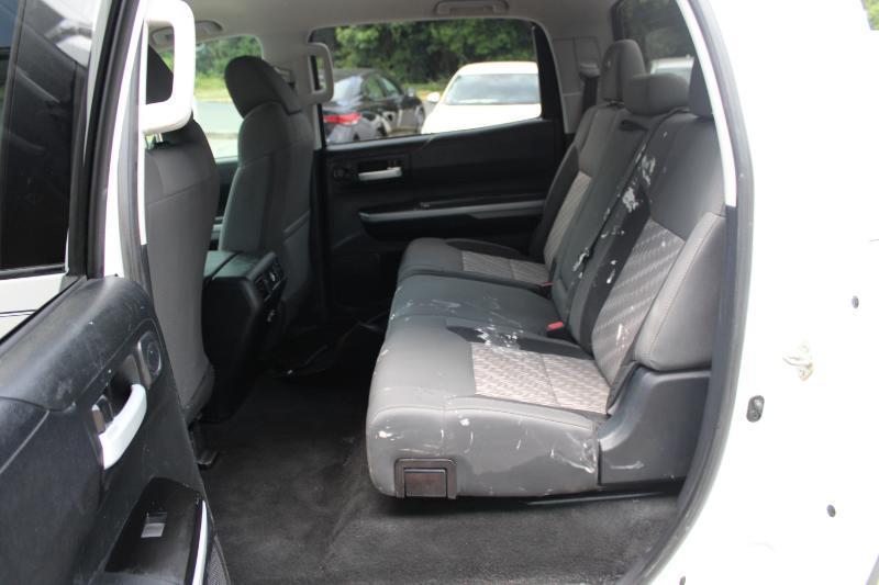 Toyota Tundra 4WD SR5 CrewMax 5.5' Bed 5.7L FFV (Natl) 2018