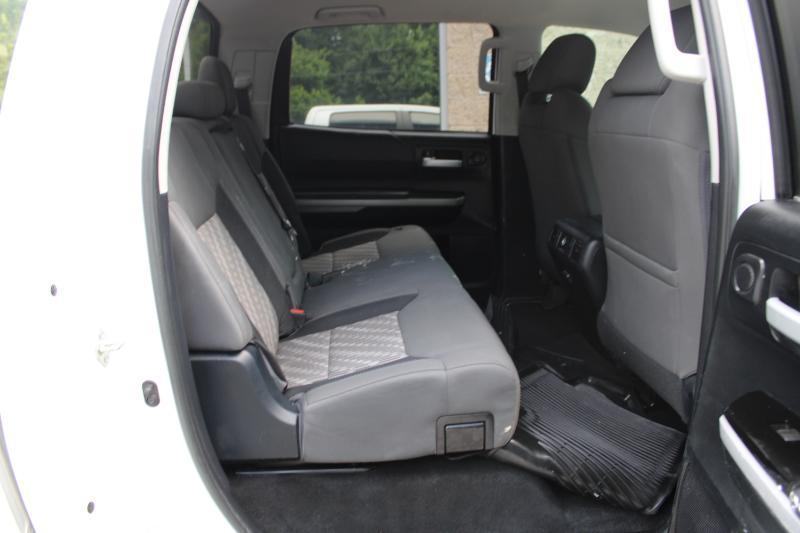 Toyota Tundra 4WD SR5 CrewMax 5.5' Bed 5.7L FFV (Natl) 2018