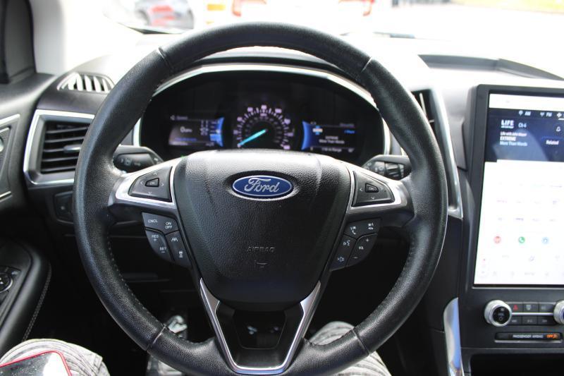Ford Edge Titanium FWD 2021