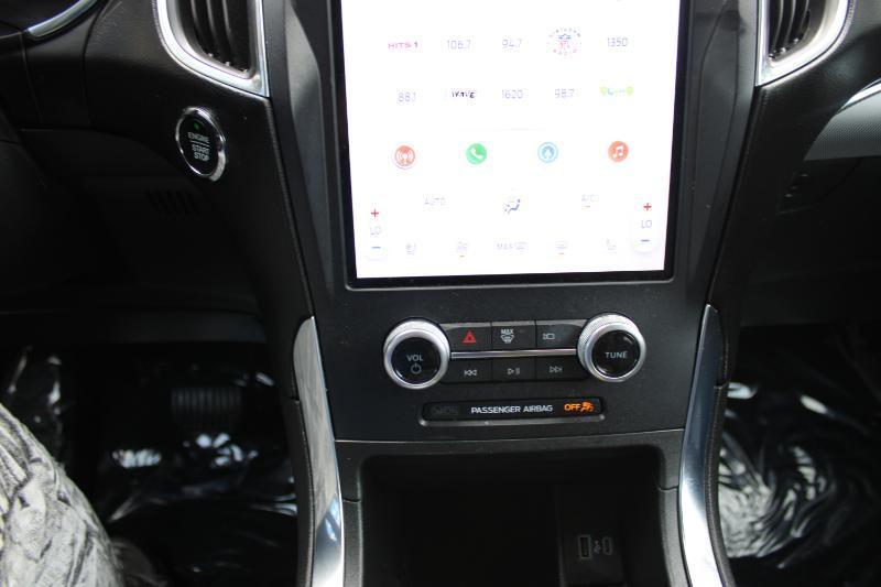 Ford Edge Titanium FWD 2021