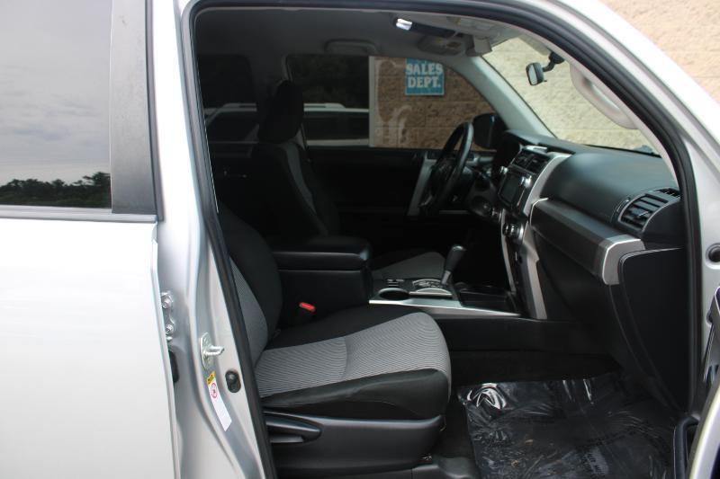 Toyota 4Runner SR5 Premium 2WD (Natl) 2018
