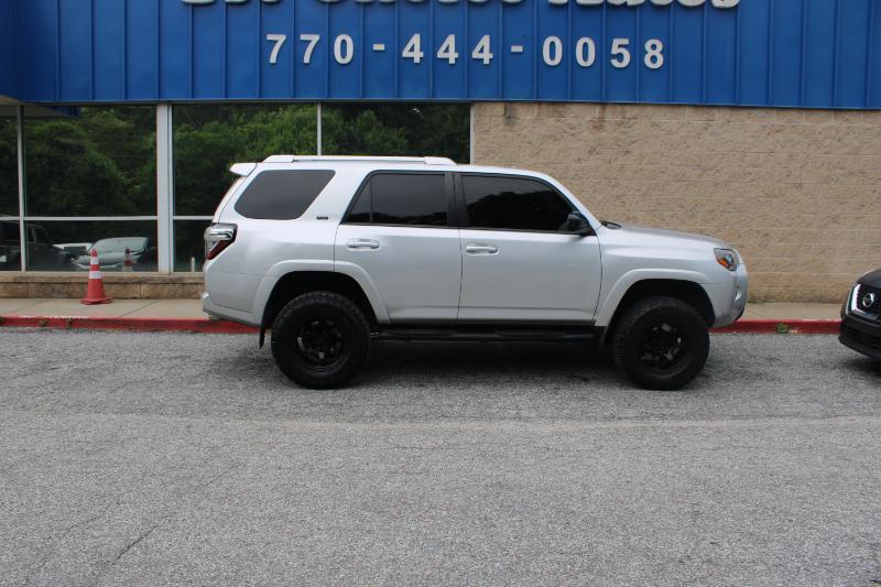Toyota 4Runner SR5 Premium 2WD (Natl) 2018
