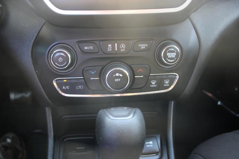 Jeep Cherokee Latitude FWD 2019
