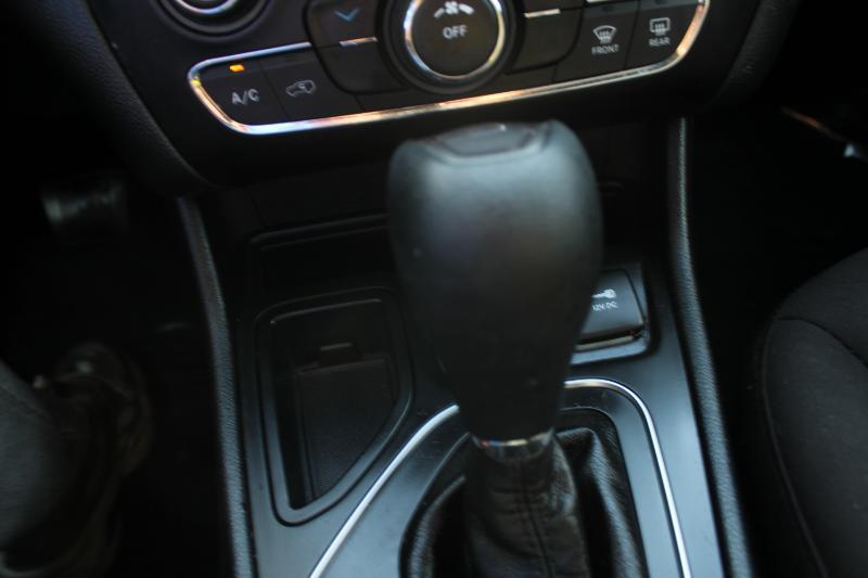 Jeep Cherokee Latitude FWD 2019