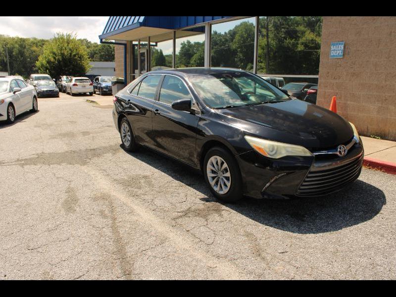 2015 Toyota Camry 4dr Sdn I4 Auto XLE (Natl)