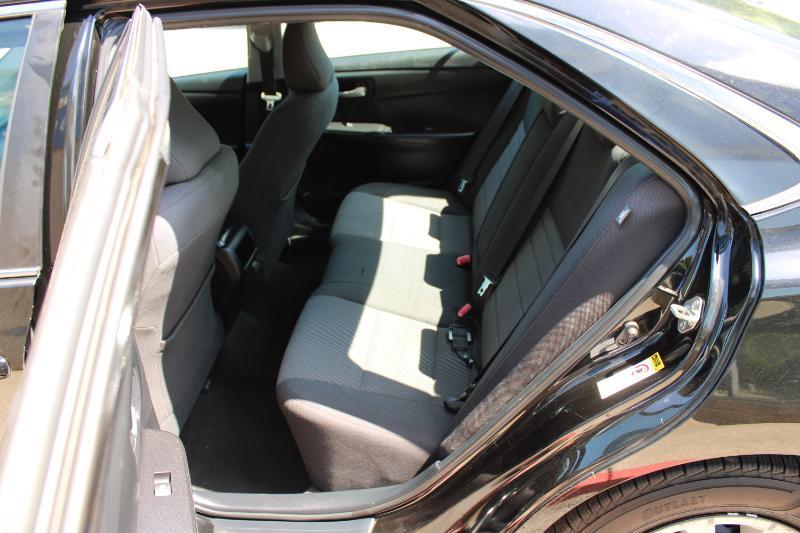 Toyota Camry 4dr Sdn I4 Auto XLE (Natl) 2015
