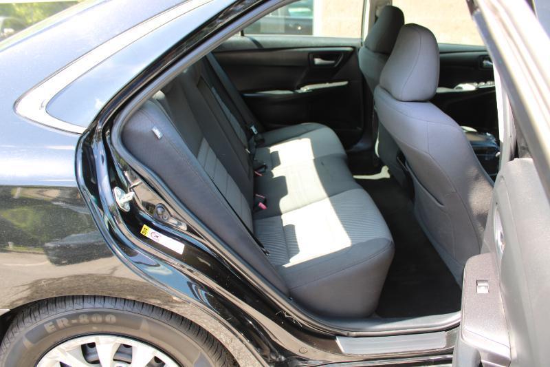 Toyota Camry 4dr Sdn I4 Auto XLE (Natl) 2015