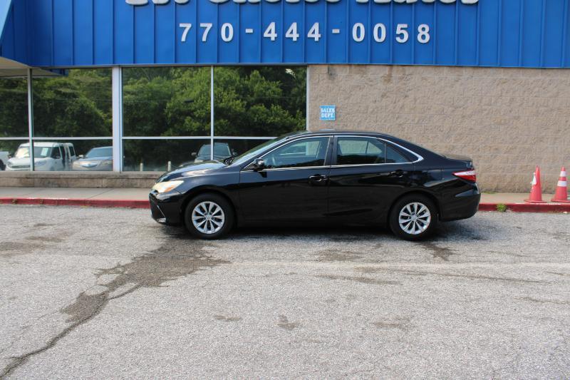Toyota Camry 4dr Sdn I4 Auto XLE (Natl) 2015
