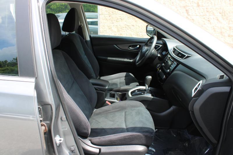 Nissan Rogue FWD 4dr S 2016