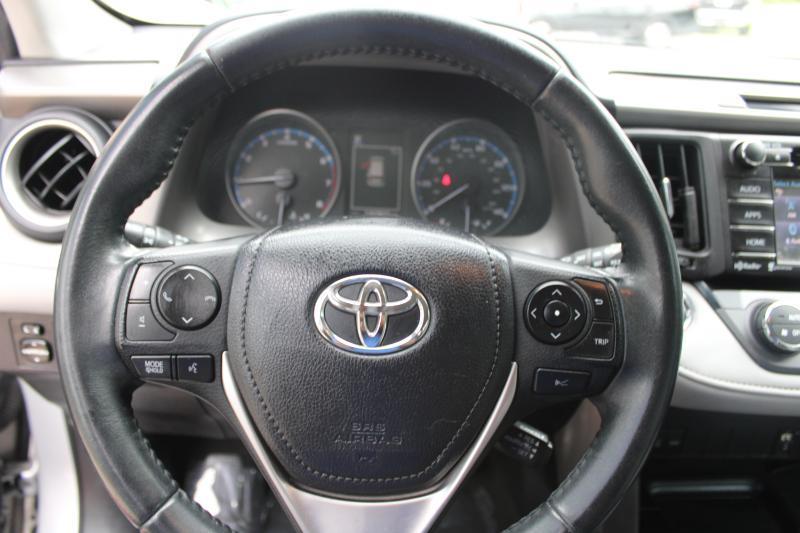 Toyota RAV4 Adventure AWD (Natl) 2018