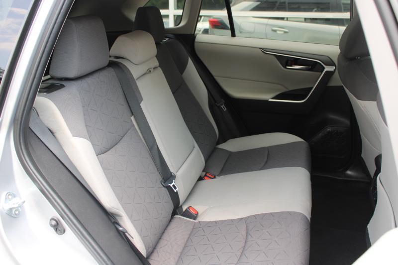 Toyota RAV4 Hybrid XLE AWD (Natl) 2021