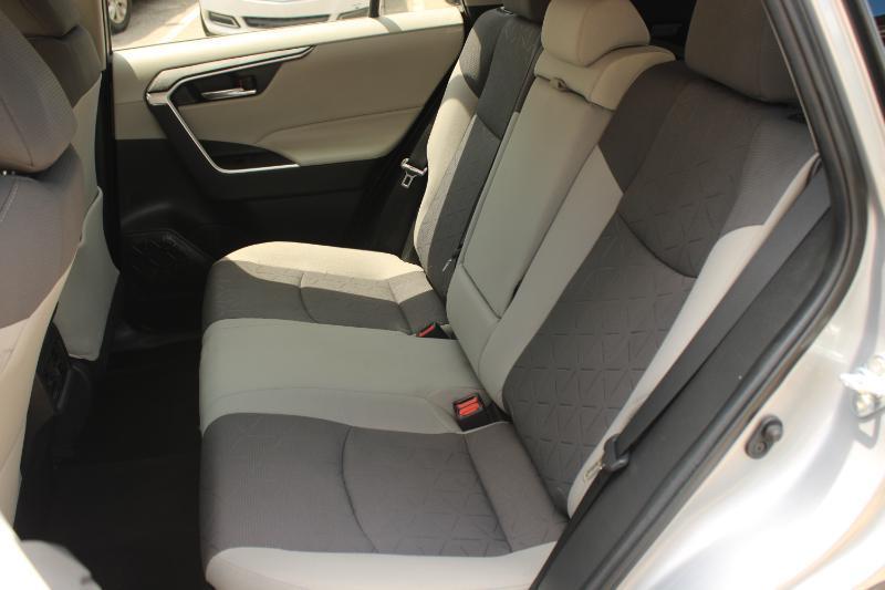 Toyota RAV4 Hybrid XLE AWD (Natl) 2021