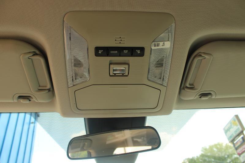 Toyota RAV4 Hybrid XLE AWD (Natl) 2021
