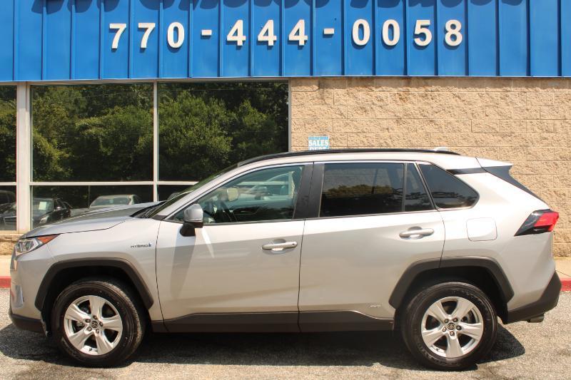 Toyota RAV4 Hybrid XLE AWD (Natl) 2021