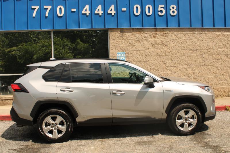 Toyota RAV4 Hybrid XLE AWD (Natl) 2021
