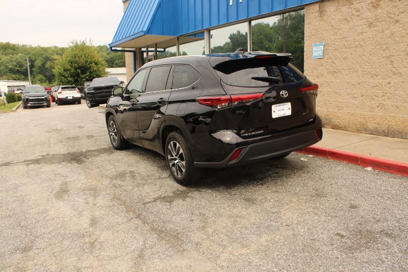 Toyota Highlander XLE FWD (Natl) 2022