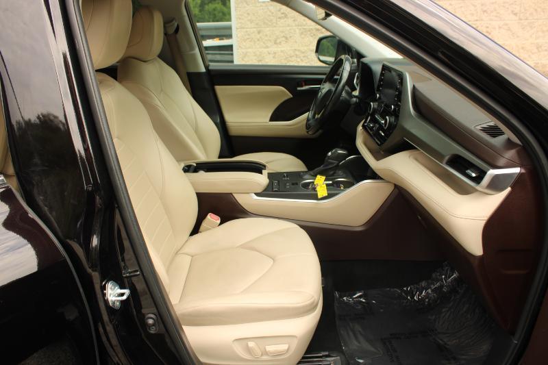 Toyota Highlander XLE FWD (Natl) 2022
