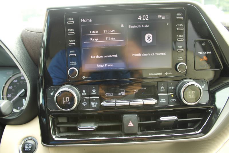 Toyota Highlander XLE FWD (Natl) 2022