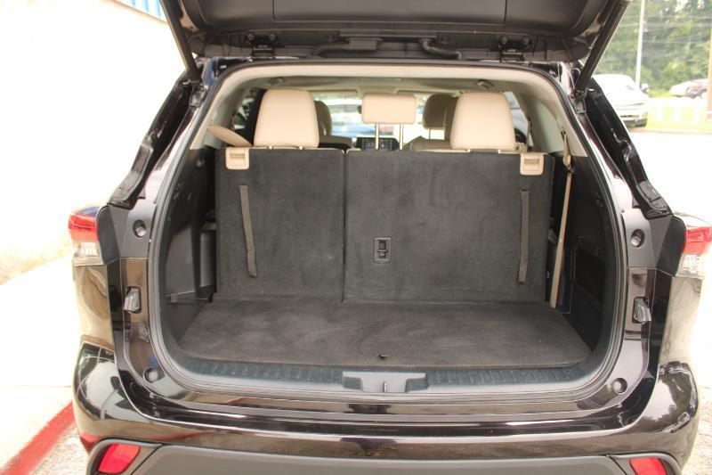 Toyota Highlander XLE FWD (Natl) 2022