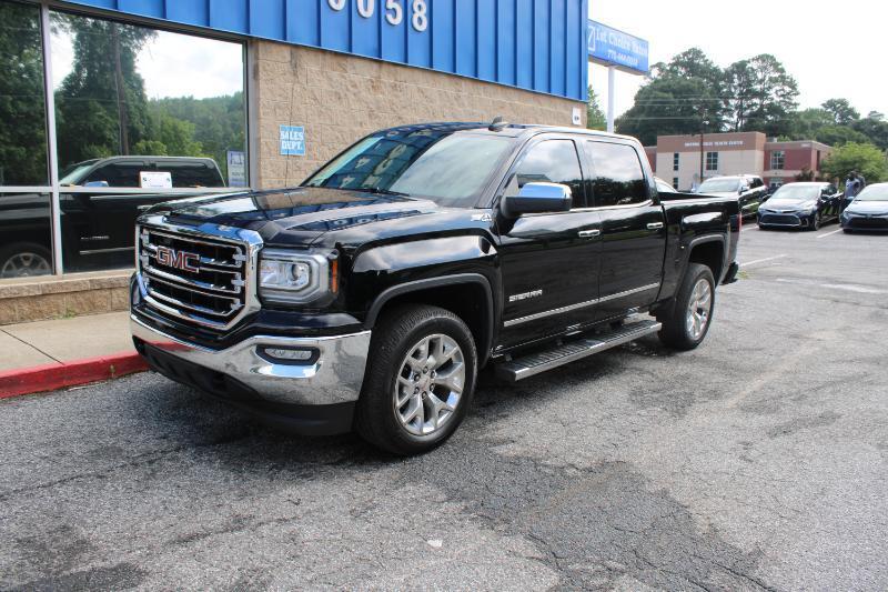 GMC Sierra 1500 4WD Crew Cab 143.5" SLT 2017