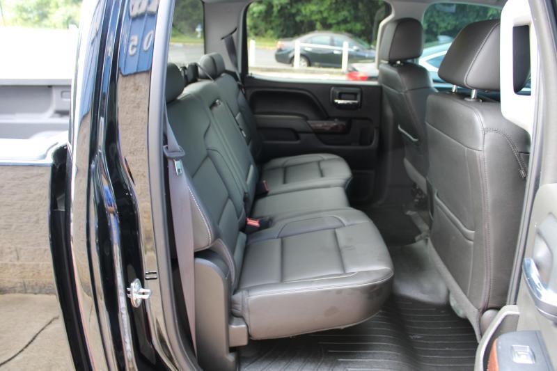 GMC Sierra 1500 4WD Crew Cab 143.5" SLT 2017