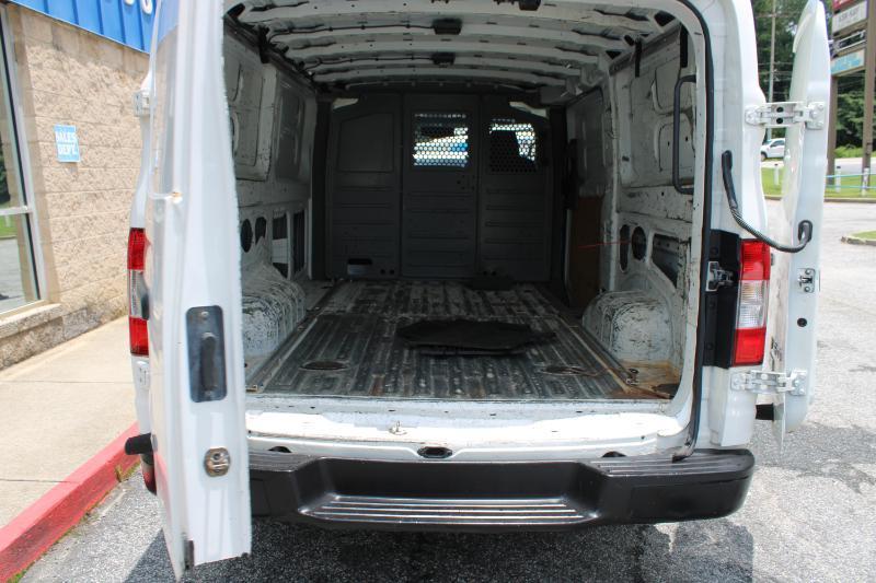 Nissan NV Standard Roof 2500 V8 S 2016