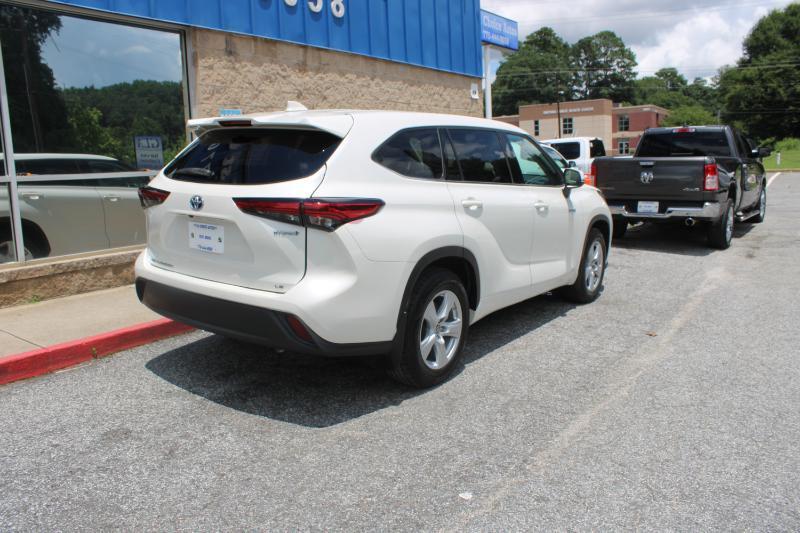 Toyota Highlander Hybrid LE AWD (Natl) 2021