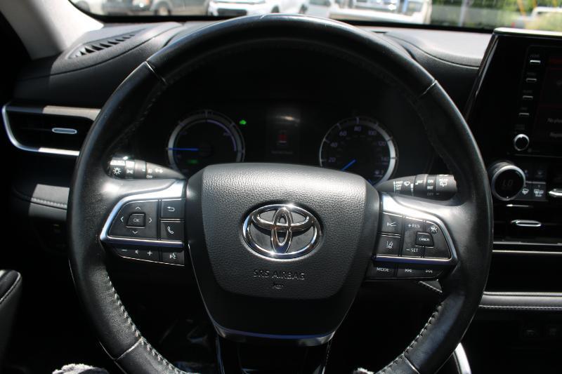Toyota Highlander Hybrid LE AWD (Natl) 2021