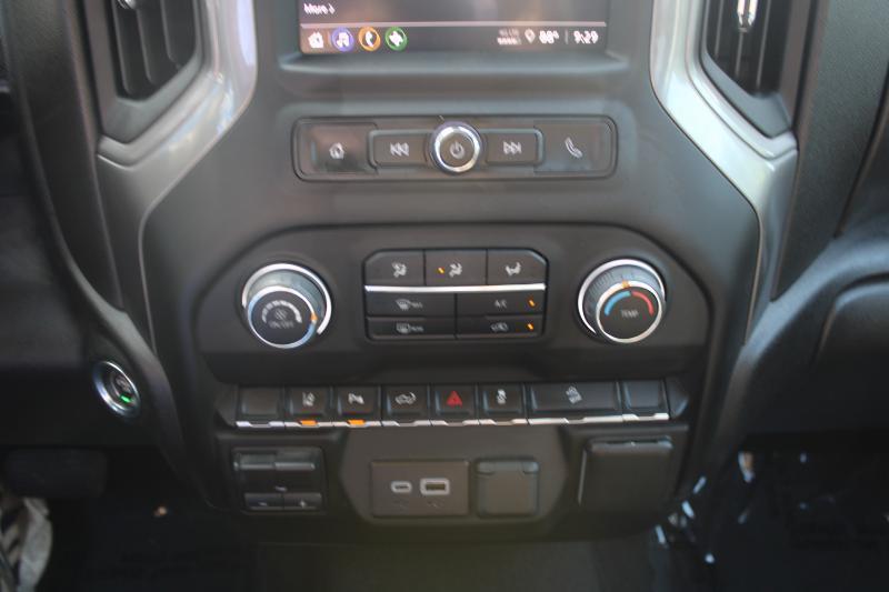 Chevrolet Silverado 2500HD 4WD Crew Cab 159" Custom 2024
