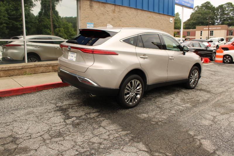 Toyota Venza LE AWD (Natl) 2023