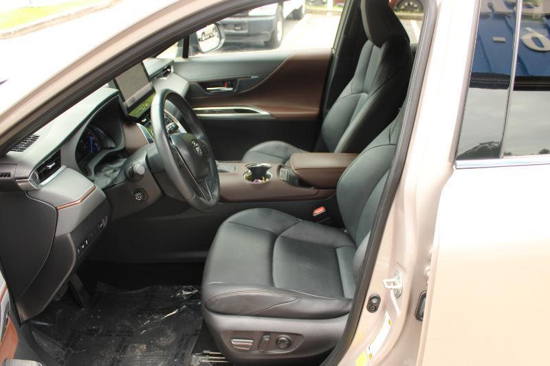 Toyota Venza LE AWD (Natl) 2023