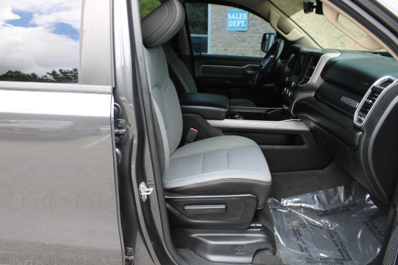 RAM 1500 Big Horn 4x4 Quad Cab 6'4" Box 2020
