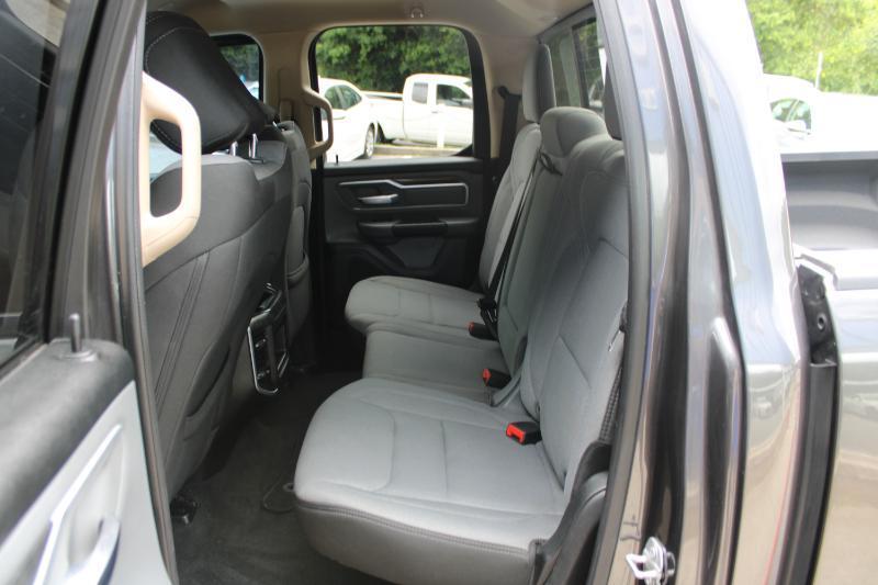 RAM 1500 Big Horn 4x4 Quad Cab 6'4" Box 2020