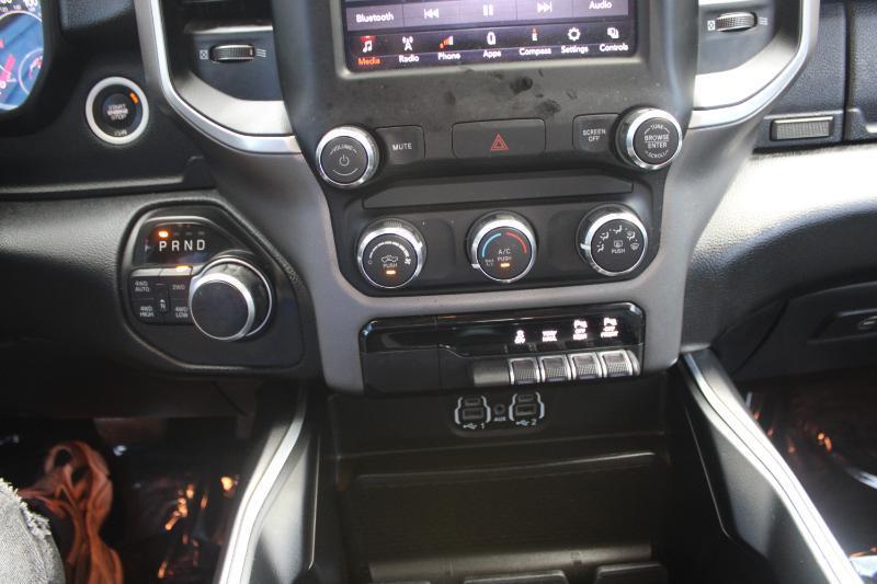 RAM 1500 Big Horn 4x4 Quad Cab 6'4" Box 2020