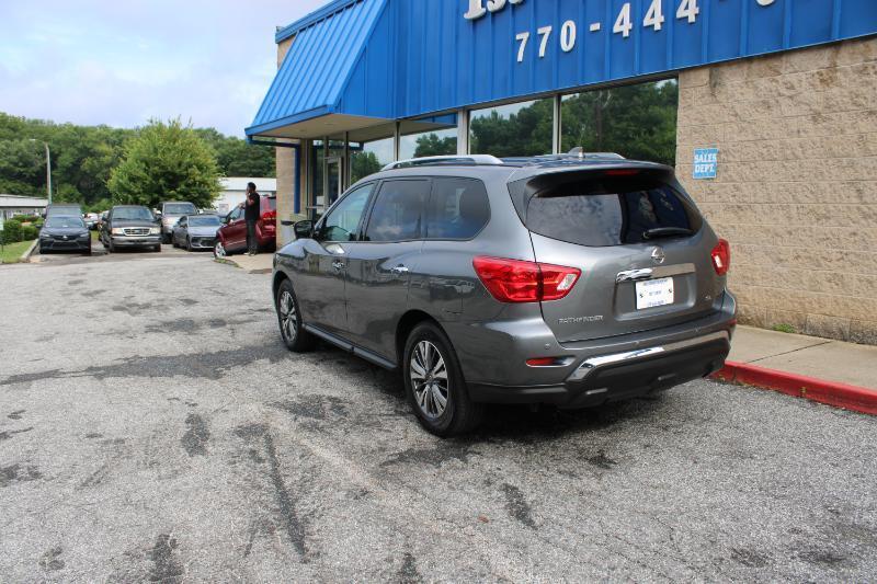 Nissan Pathfinder FWD SL 2020