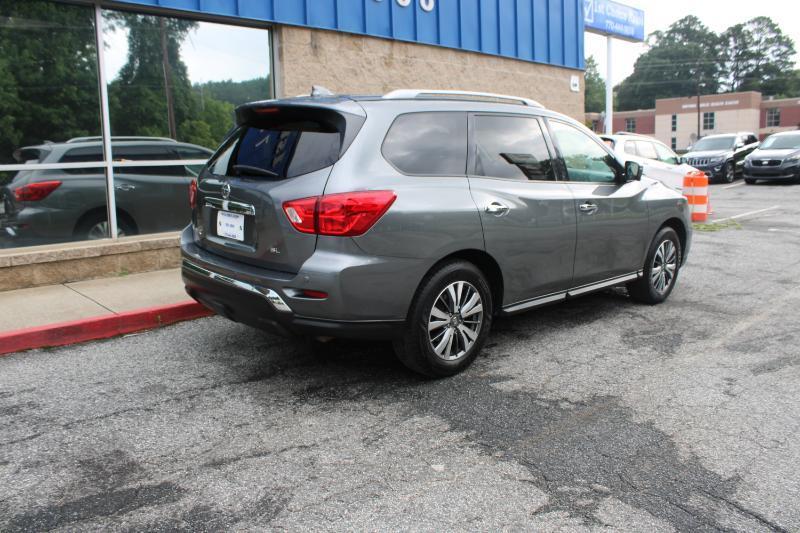 Nissan Pathfinder FWD SL 2020