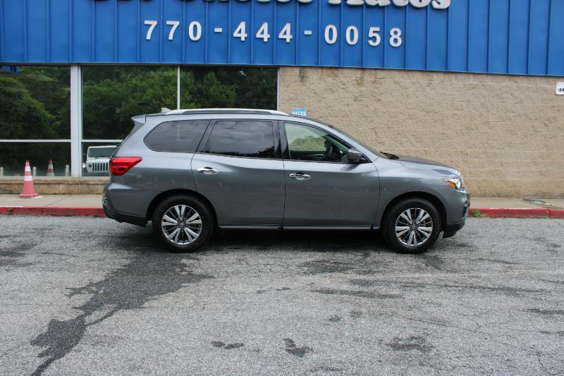 Nissan Pathfinder FWD SL 2020