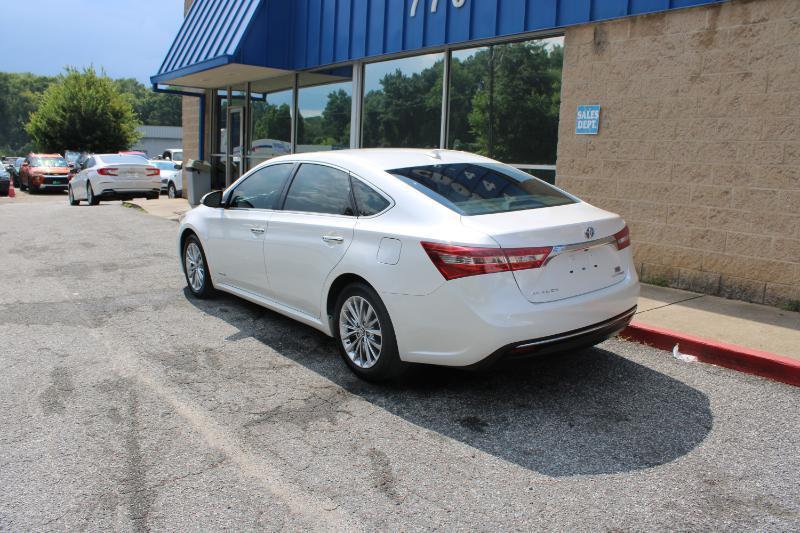 Toyota Avalon Hybrid Limited (Natl) 2017