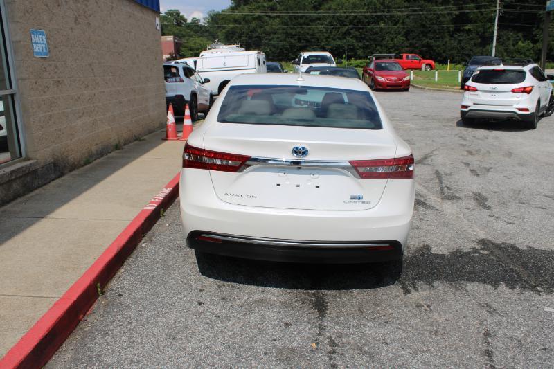 Toyota Avalon Hybrid Limited (Natl) 2017