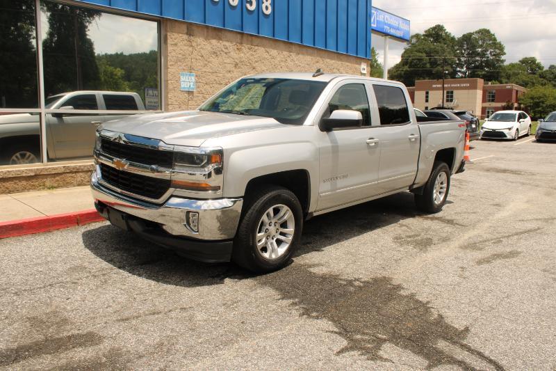 Chevrolet Silverado 1500 4WD Crew Cab 143.5" LT w/1LT 2018