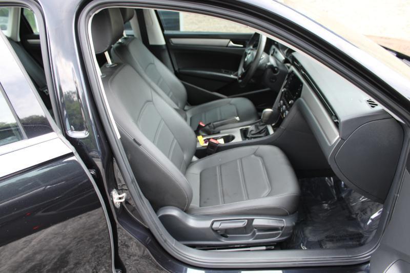 Volkswagen Passat 2.0T SE Auto 2021