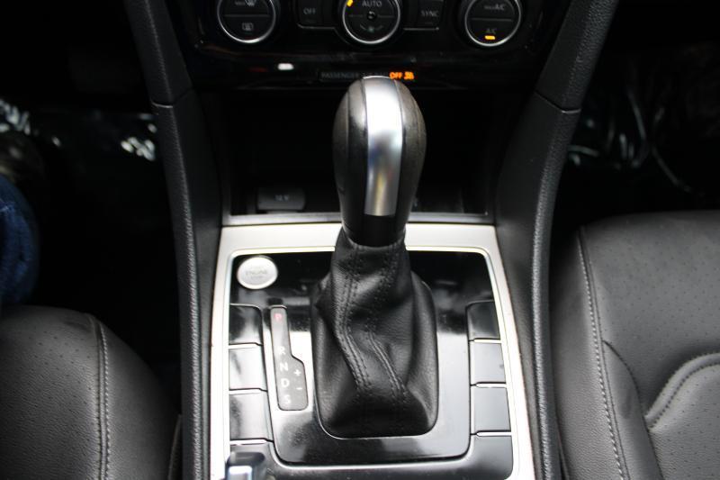 Volkswagen Passat 2.0T SE Auto 2021